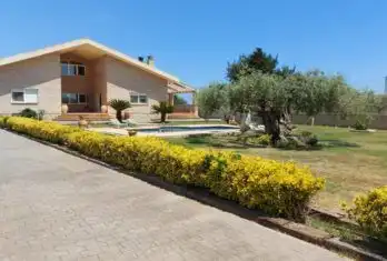Casa rústica con piscina en venta en Camí de Genaro, imagen 2