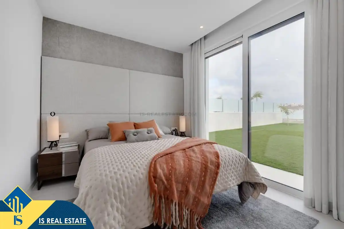 Habitación de Casa o chalet en venta en Mutxamel con Terraza y Piscina
