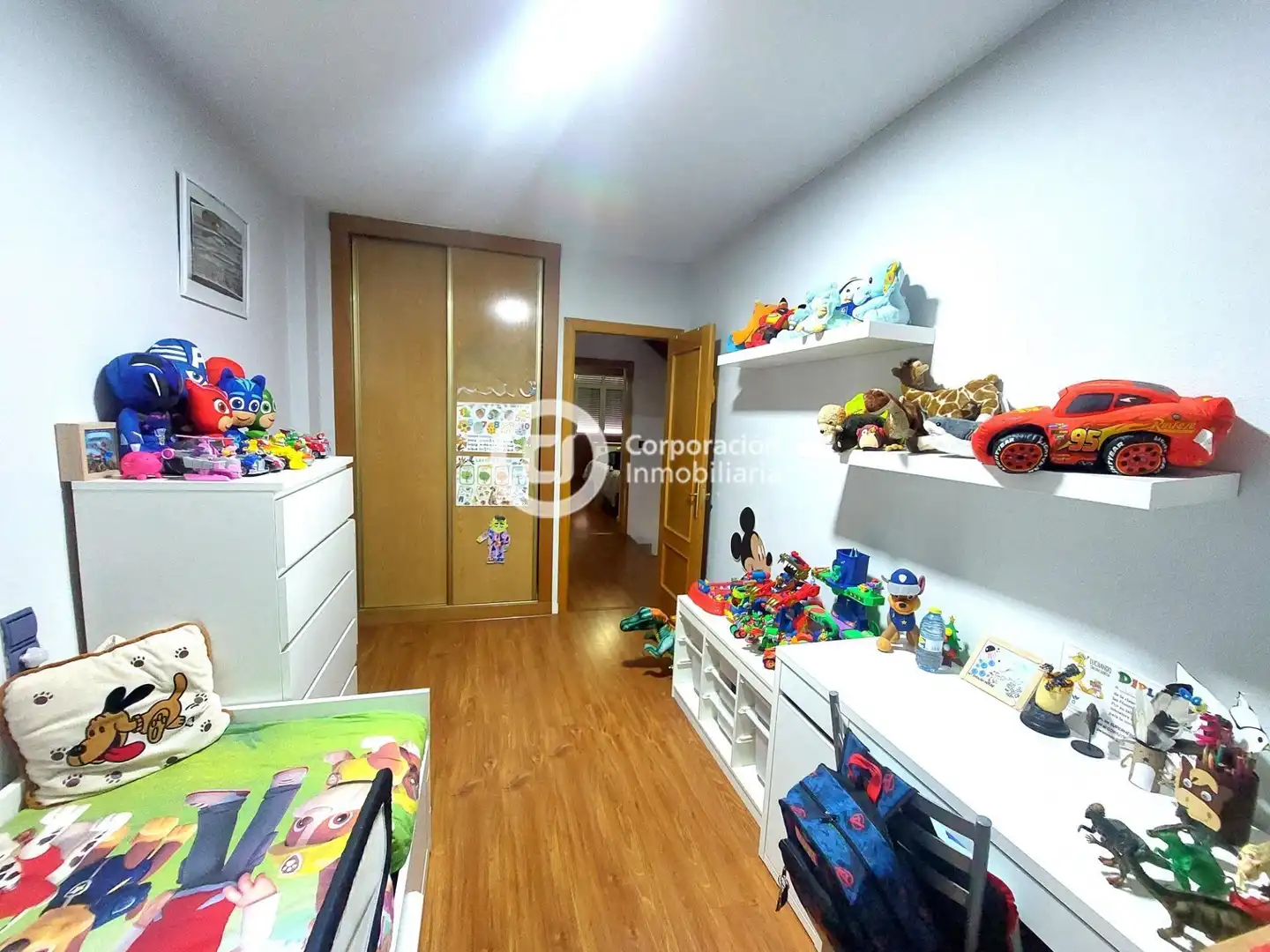 Maisonette zum Verkauf in Lorca mit Heizung, Privatgarten und Abstellraum