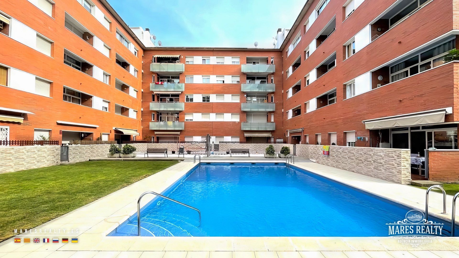 Swimming pool of Attic for sale in Lloret de Mar  with Air Conditioner, Heating and Terrace