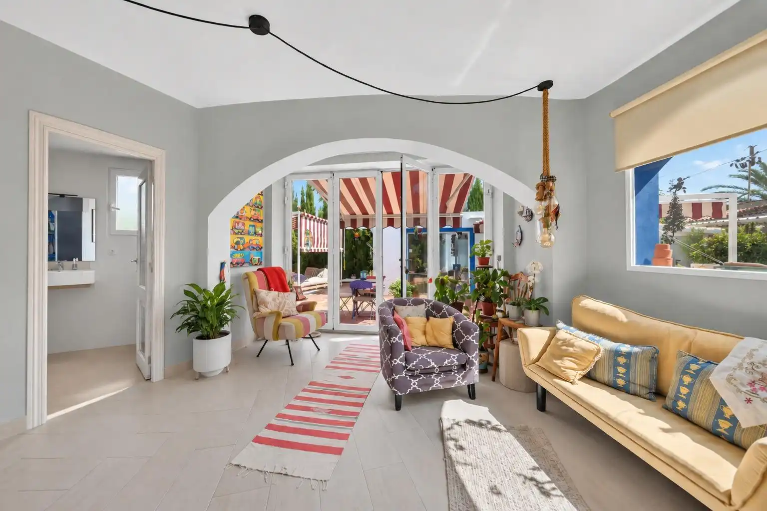 Sala de estar de Casa o chalet en venta en Dénia con Jardín privado, Terraza y Jacuzzi