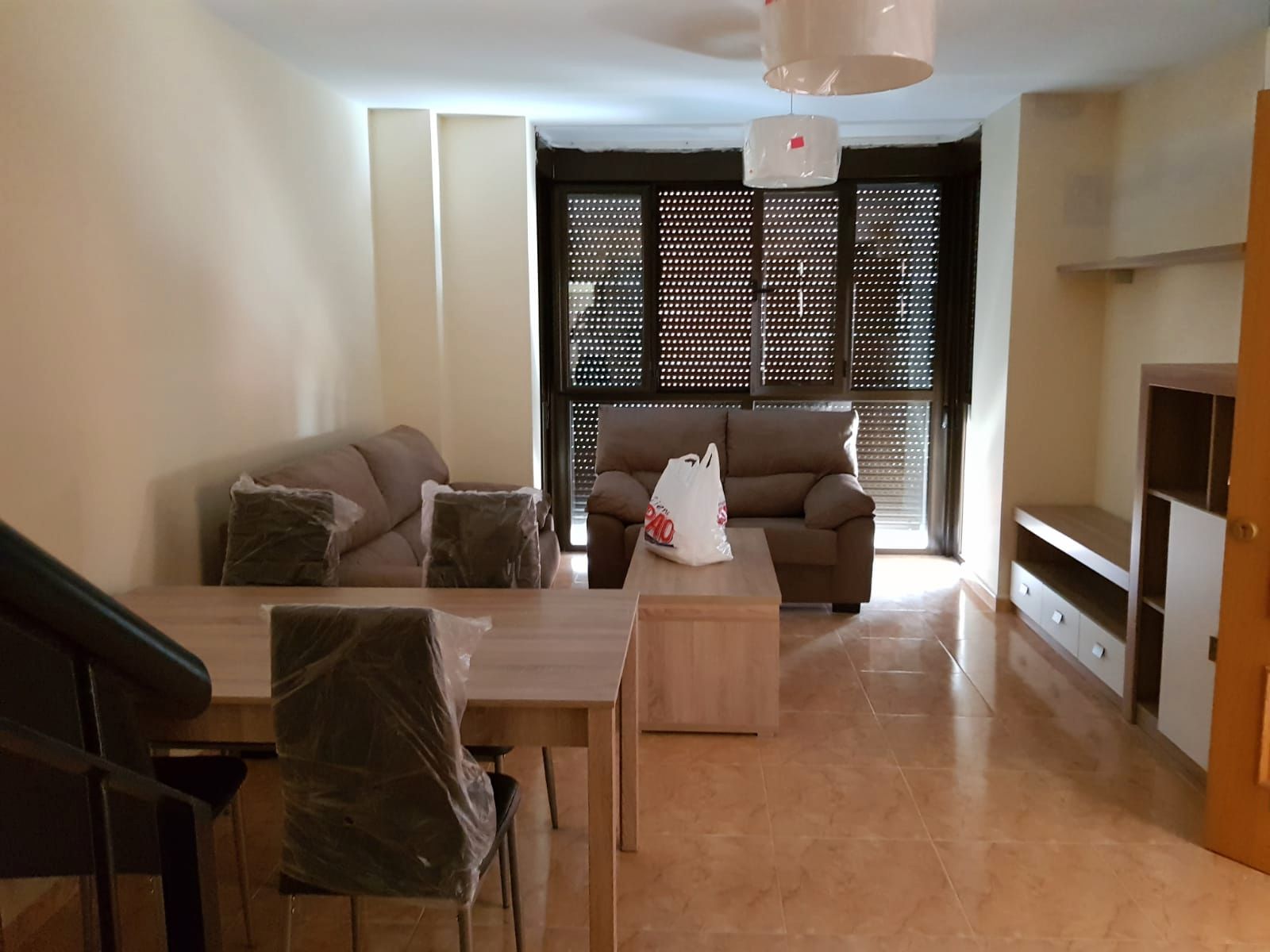 Sala de estar de Piso de alquiler en Cáceres Capital con Aire acondicionado, Amueblado y Lavadora