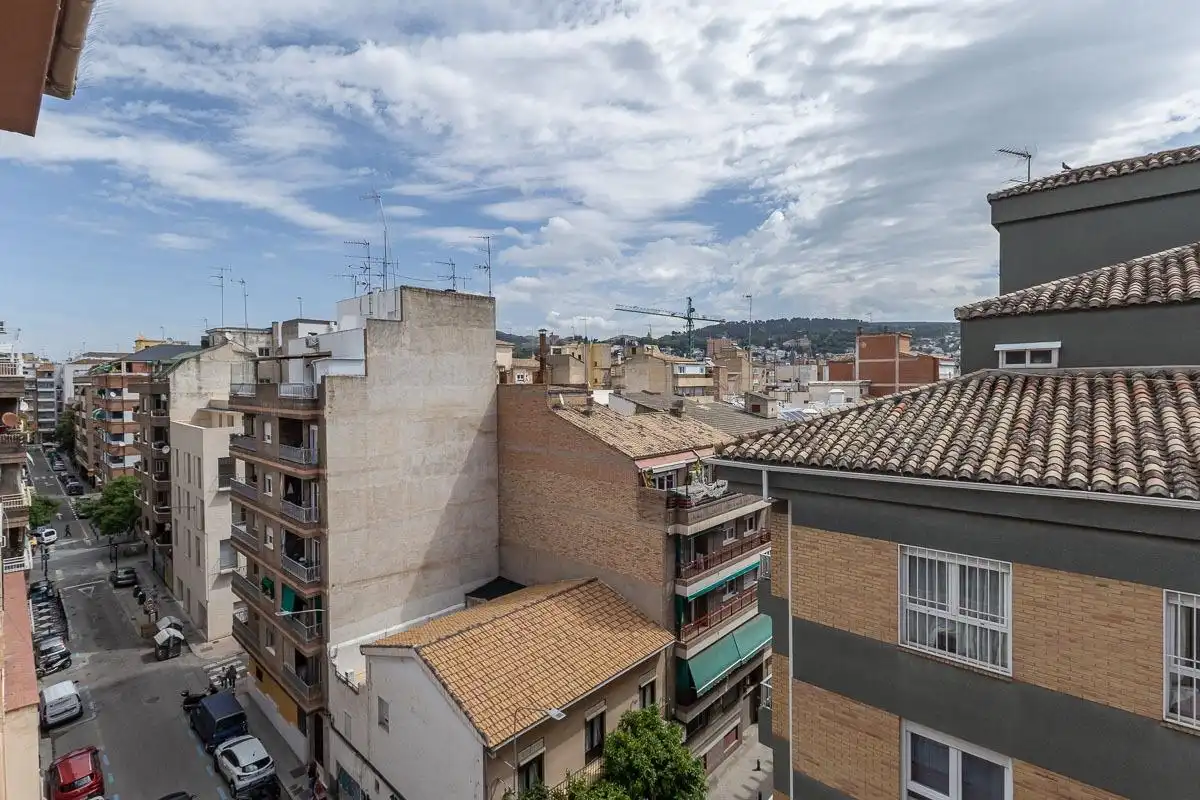 Piso con ascensor en venta en Calle MARQUES DE MONDEJAR, imagen 3
