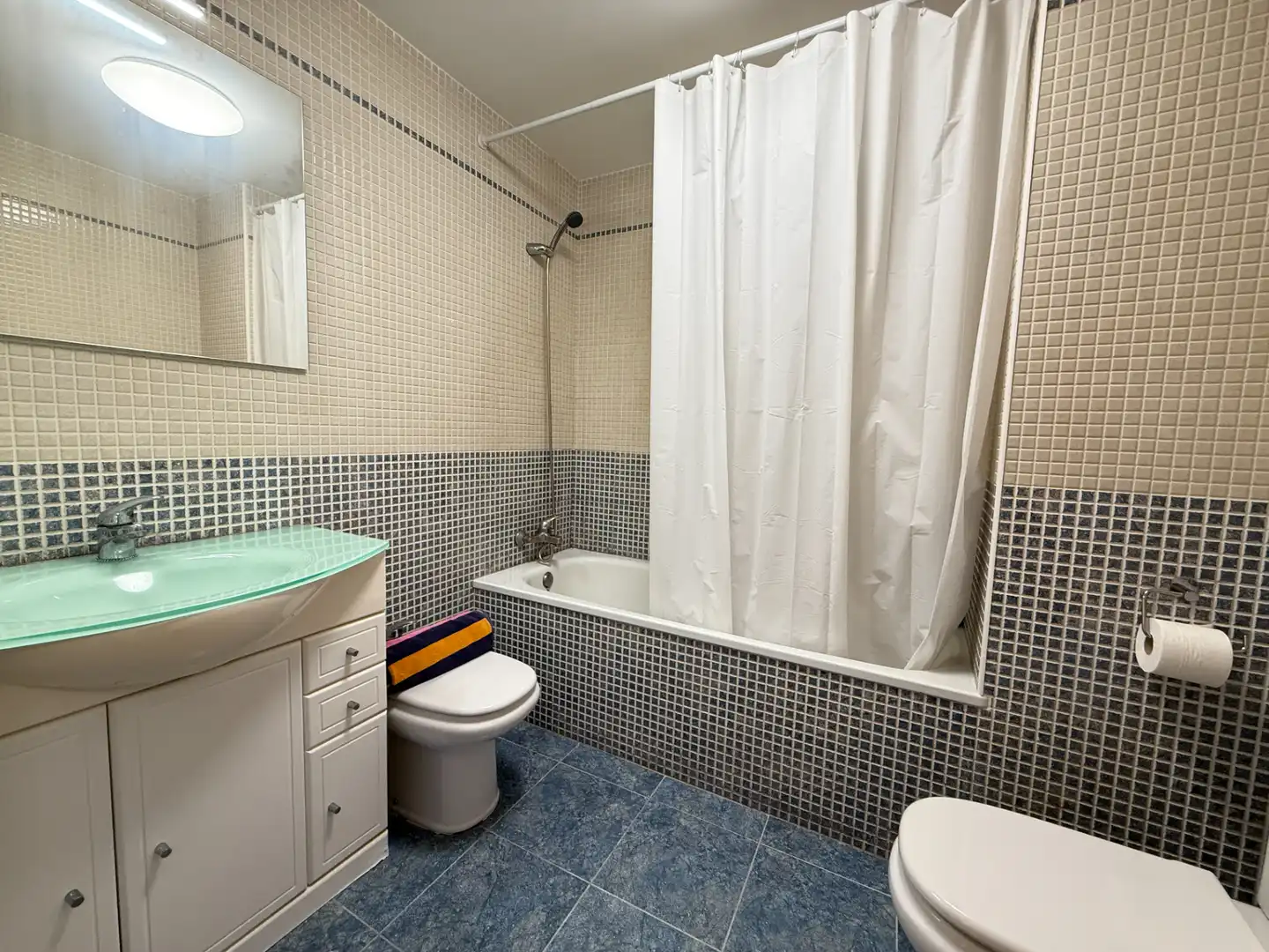 Baño de Casa adosada de alquiler en Moncofa con Terraza, Horno y Lavadora