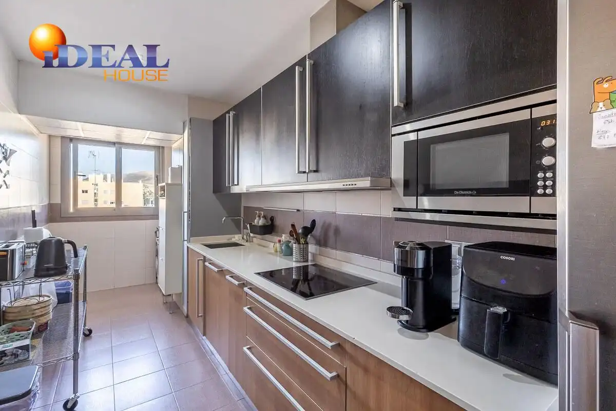 Penthouse mit Pool zum Verkauf in Avenida DE LA ILUSTRACION, imagen 12