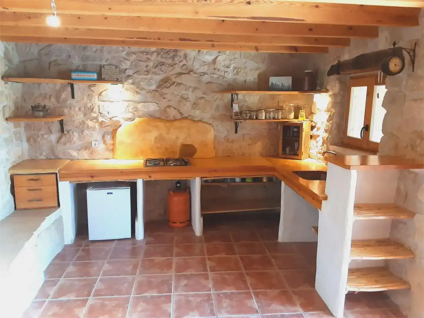 Küche von Country house zum Verkauf in Caspe mit Schwimmbad und Balkon