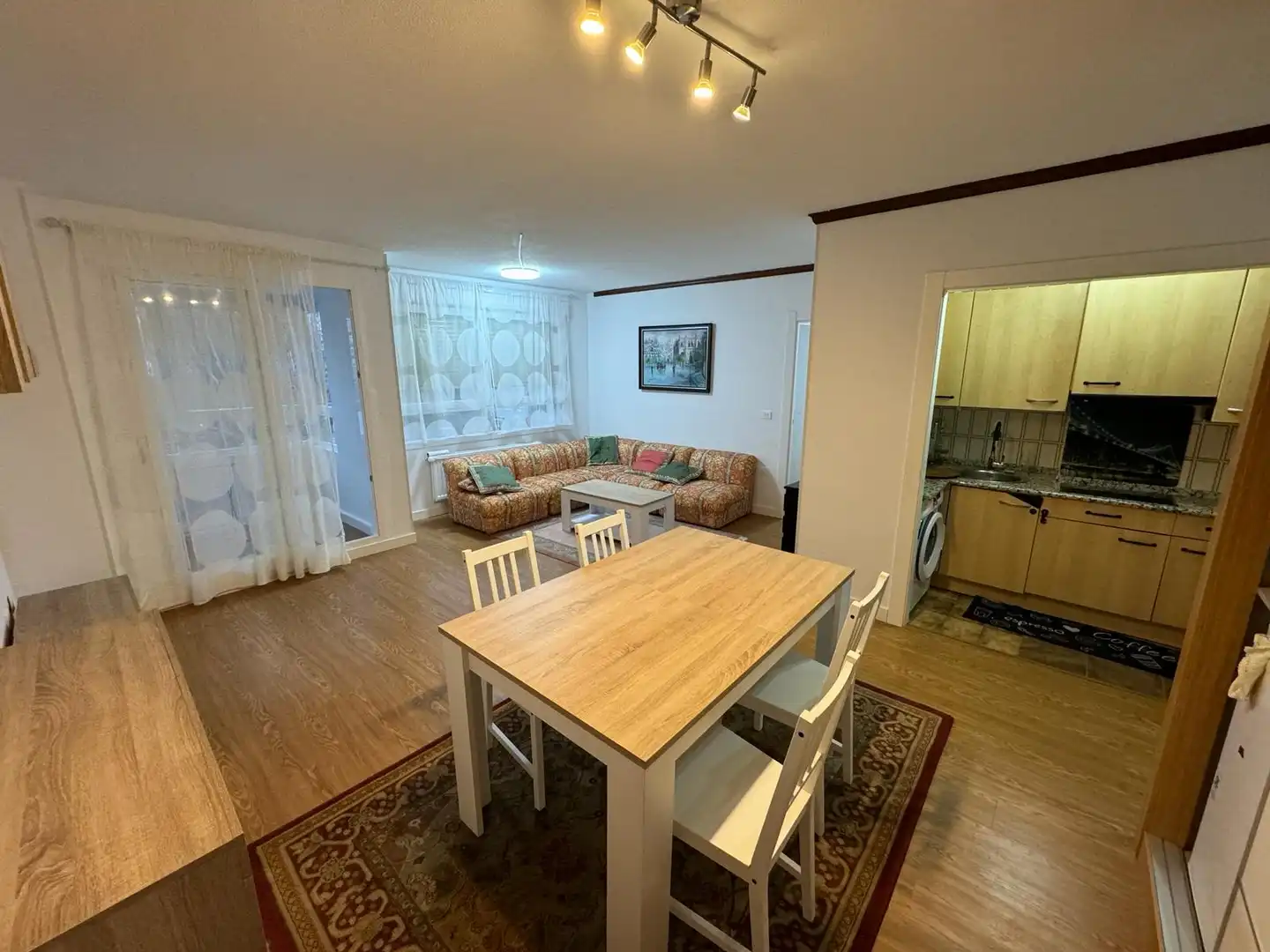 Sala de estar de Apartamento de alquiler en Burgos con Calefacción, Parquet y Amueblado