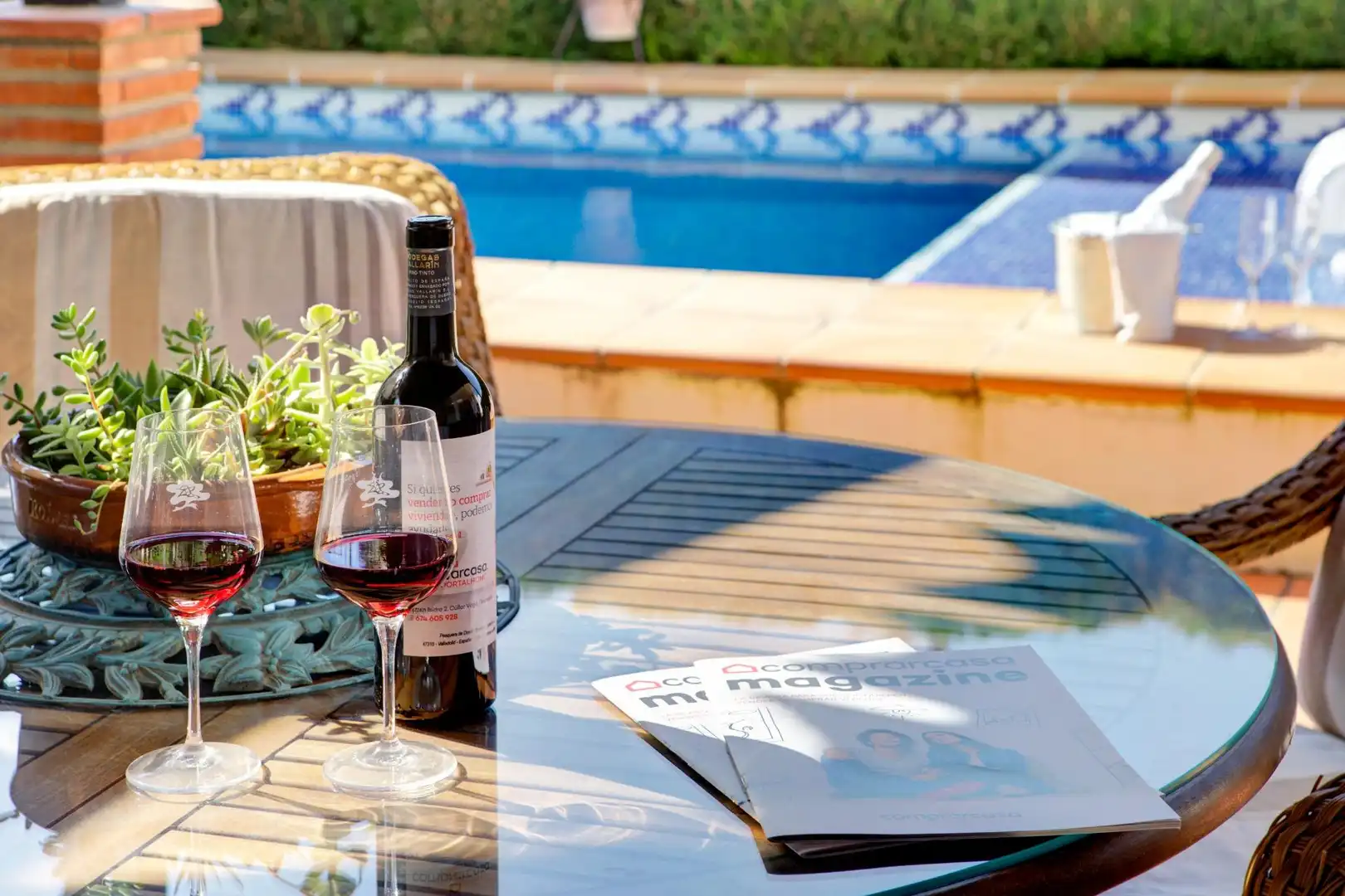 Terrasse von Haus oder Chalet zum Verkauf in Jun mit Klimaanlage, Heizung und Schwimmbad