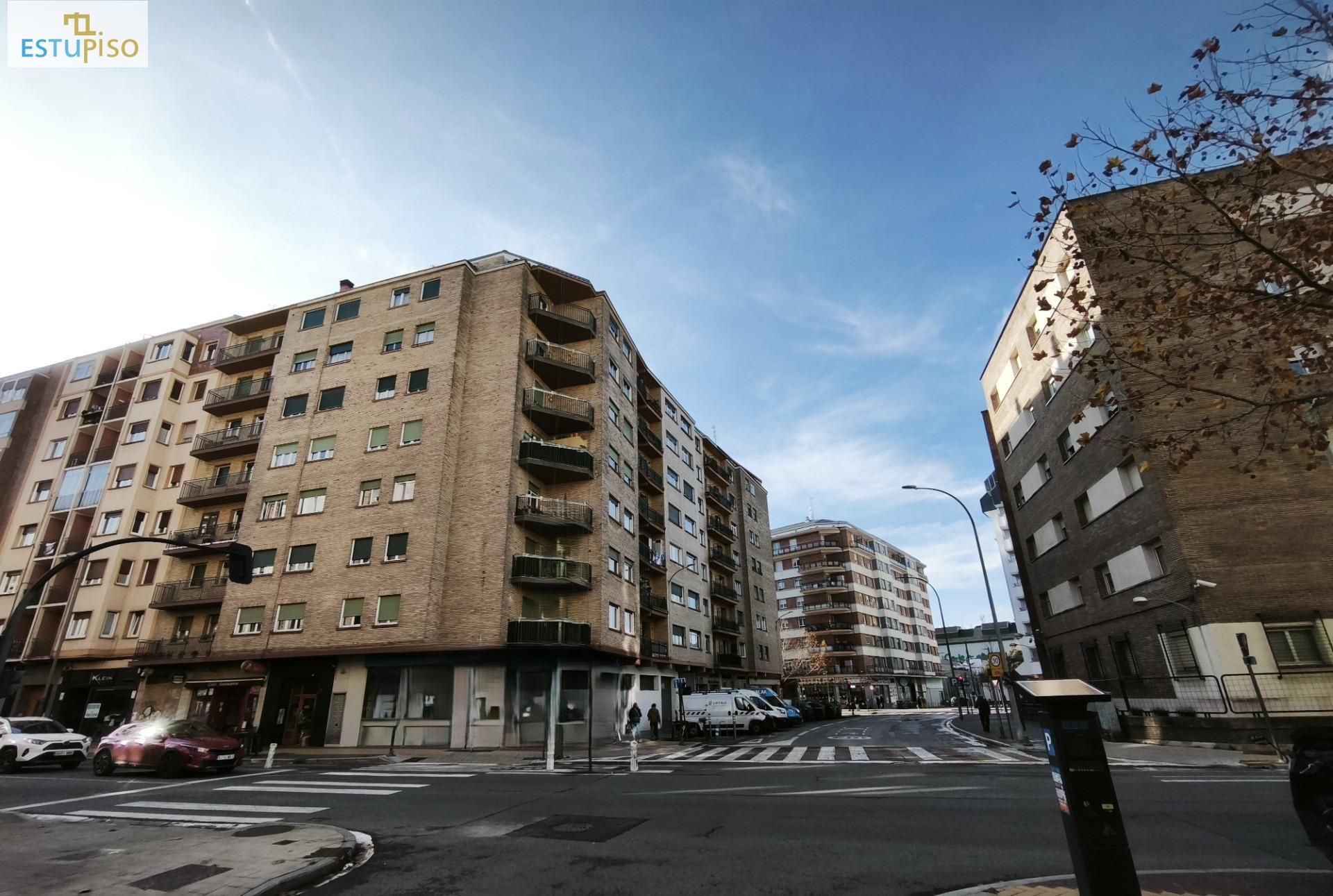 Exterior view of Flat for sale in Vitoria - Gasteiz  with Heating, Terrace and Storage room