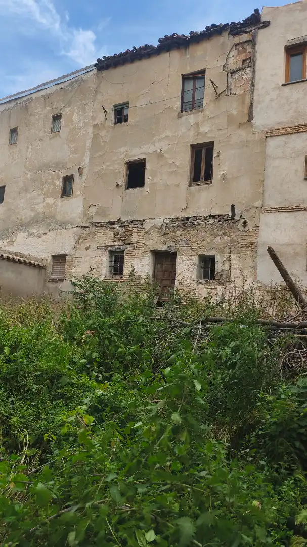 Vista exterior de Edificio en venta en Toledo