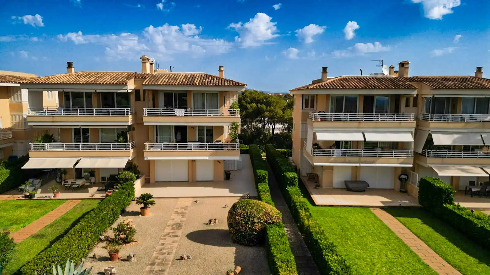 Vista exterior de Apartament en venda en Felanitx amb Aire condicionat, Traster i Piscina