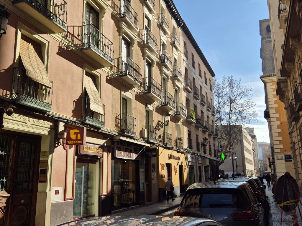Vista exterior de Piso en venta en  Zaragoza Capital