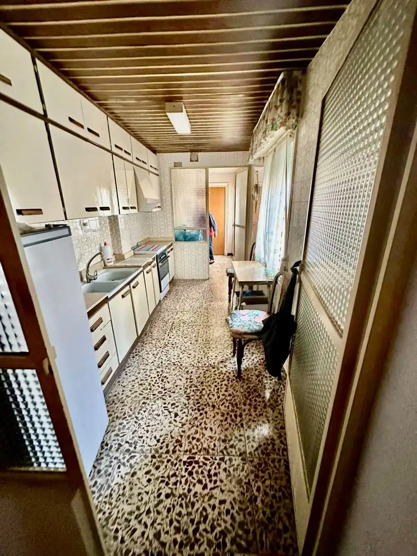 Cocina de Edificio en venta en Elda