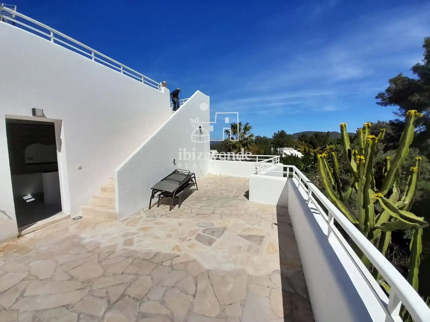 Vista exterior de Casa o xalet en venda en Santa Eulària des Riu amb Aire condicionat, Calefacció i Piscina