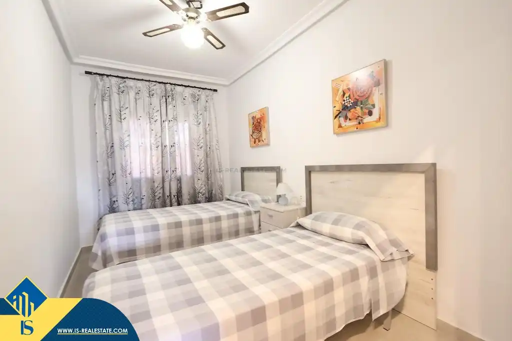 Dormitori de Casa o xalet de lloguer en Orihuela amb Terrassa, Piscina i Moblat