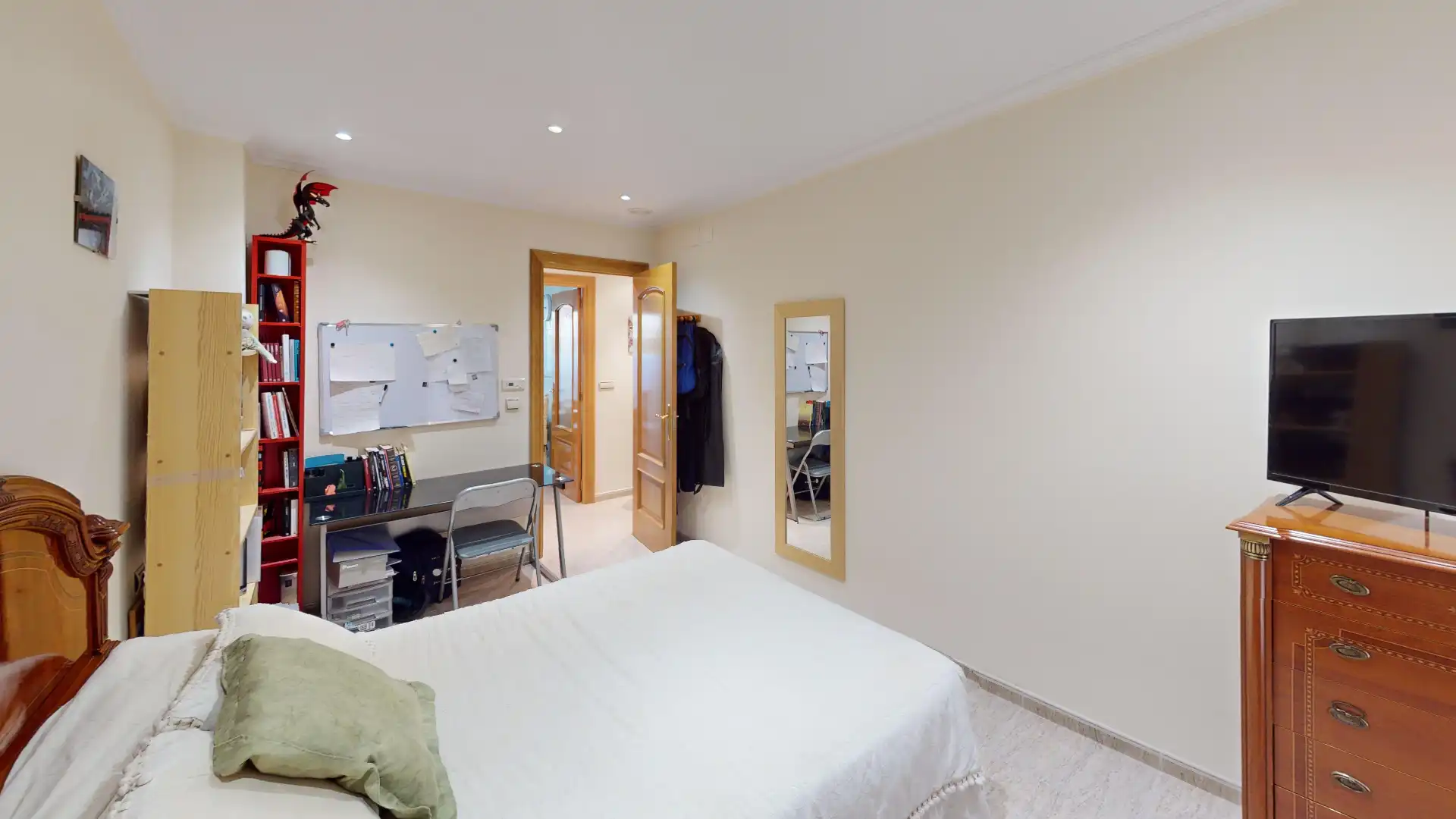 Habitación de Piso en venta en Elche / Elx con Aire acondicionado, Amueblado y Balcón