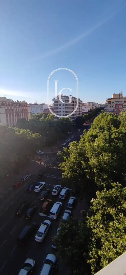 Außenansicht von Dachboden zur Miete in Madrid mit Heizung, Terrasse und Ofen
