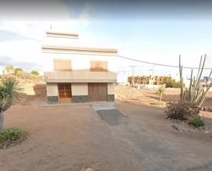 Vista exterior de Casa o xalet en venda en Telde amb Terrassa