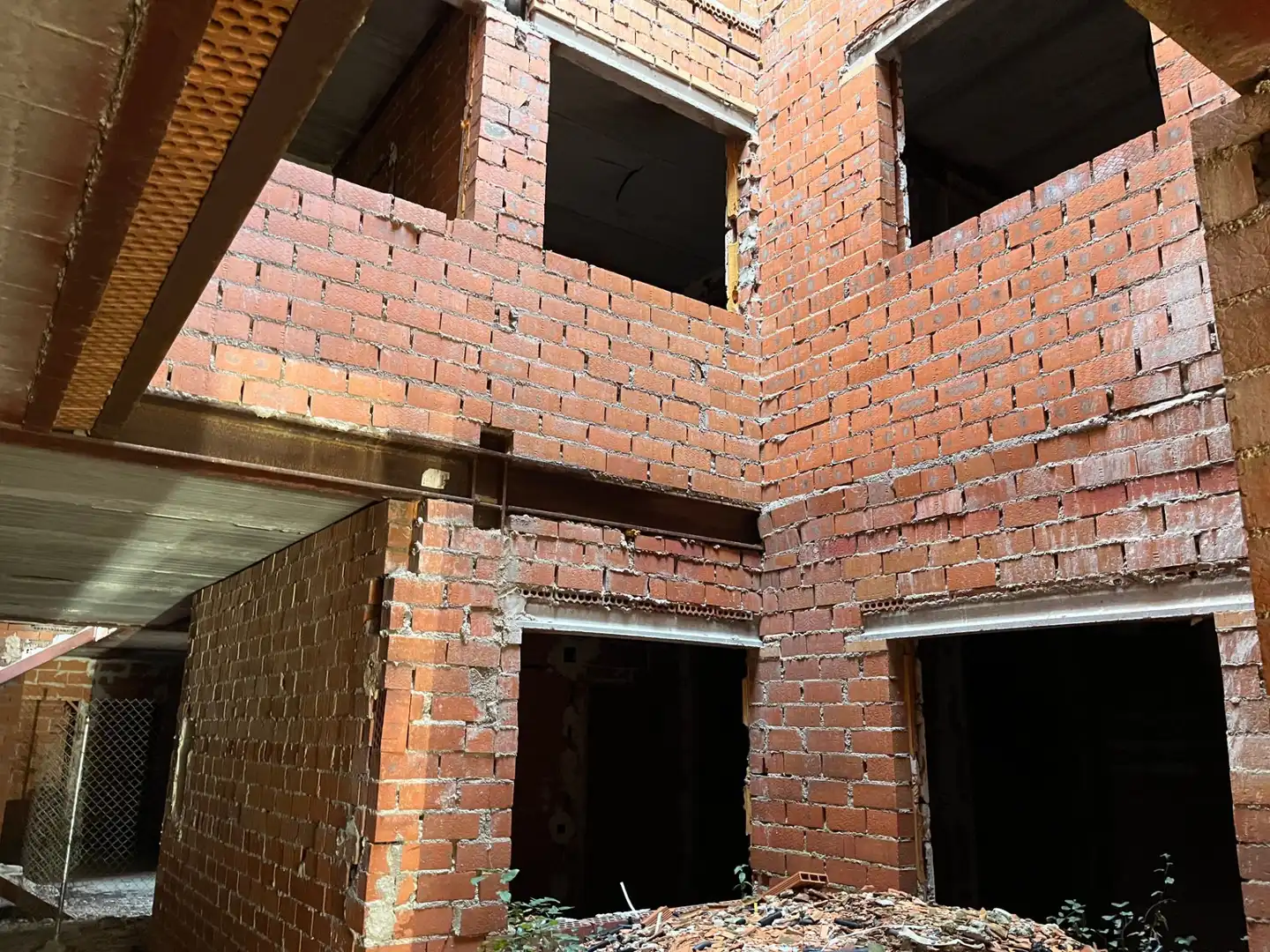 Buildings for sale in LAS PERALERAS, 8, El Tiemblo