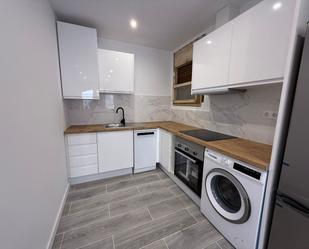 Cuina de Apartament en venda en Empuriabrava amb Aire condicionat, Calefacció i Terrassa
