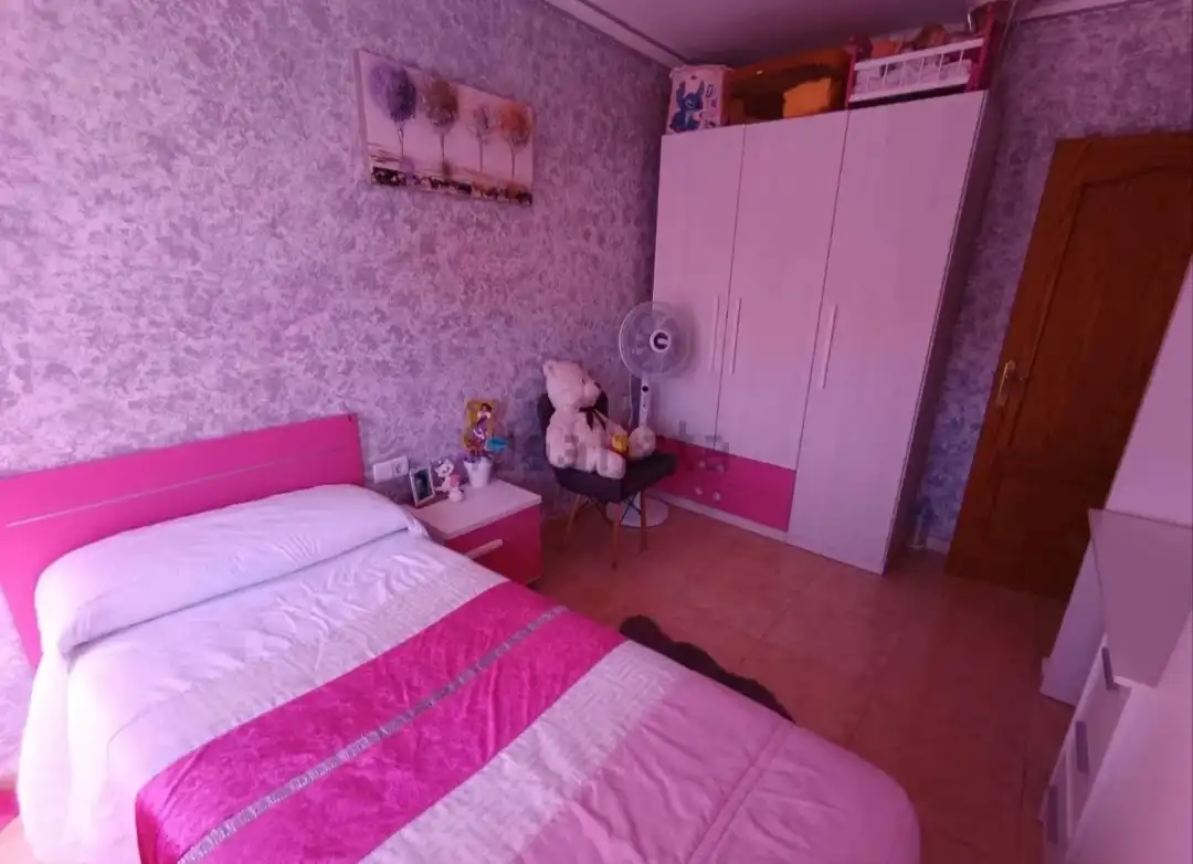 Dormitori de Casa o xalet en venda en Cartagena amb Aire condicionat, Jardí privat i Moblat