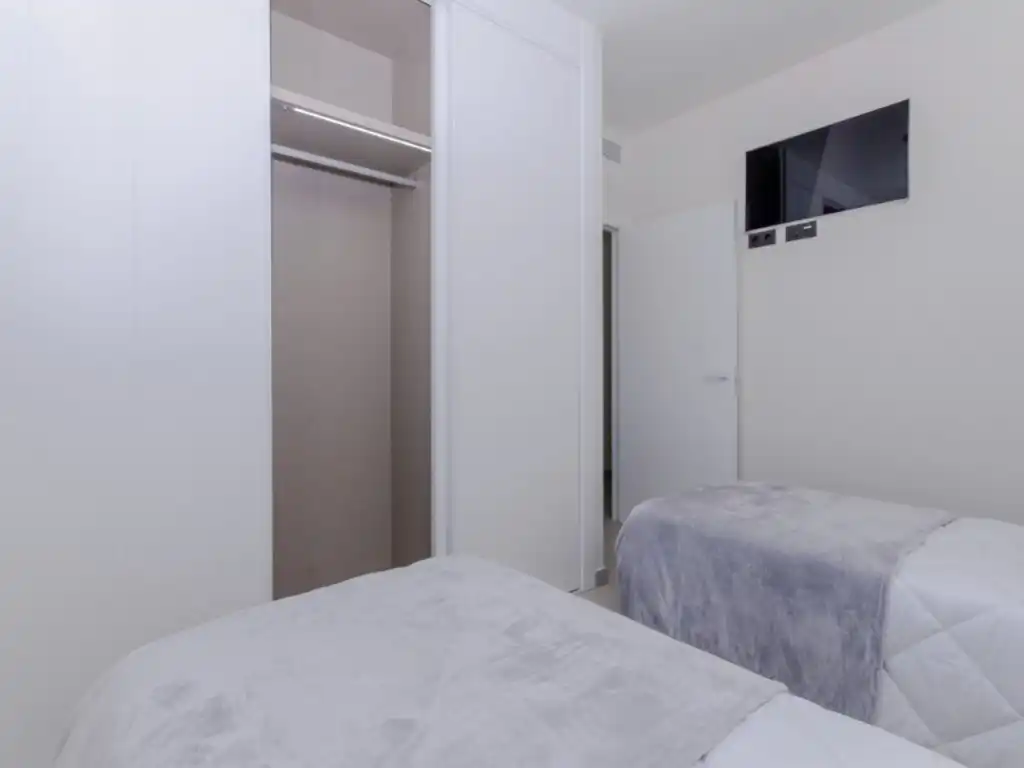 Dormitori de Casa o xalet en venda en Torrevieja amb Aire condicionat i Piscina