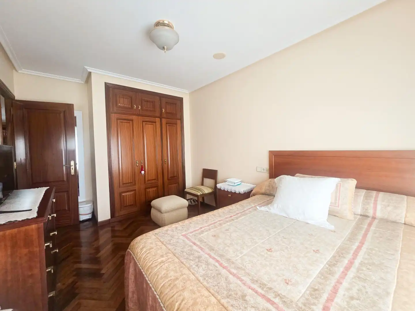 Habitación de Dúplex en venta en A Coruña Capital  con Calefacción, Parquet y Terraza