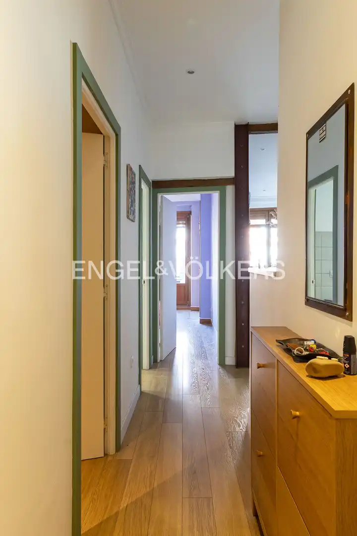 Wohnung zum Verkauf in Madrid mit Klimaanlage, Heizung und Balkon