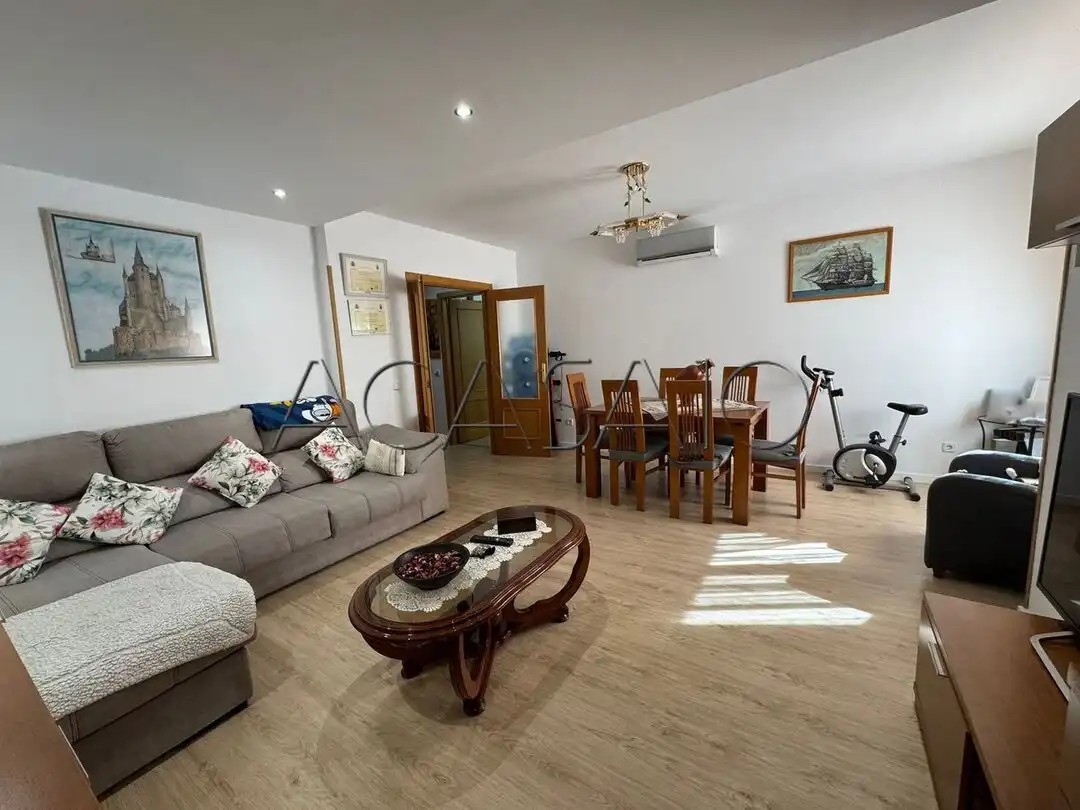 Living room of Flat for sale in Borox  with Air Conditioner, Heating and Storage room