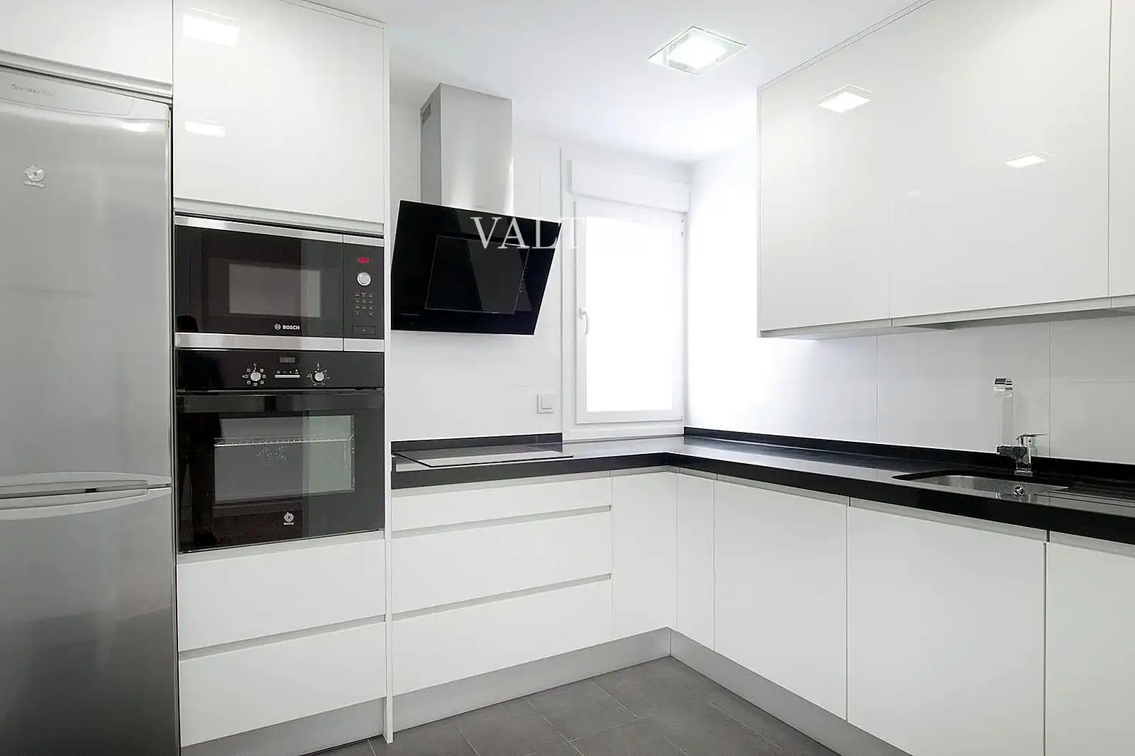 Kitchen of Attic for rent in Madrid  with Air Conditioner and Terrace