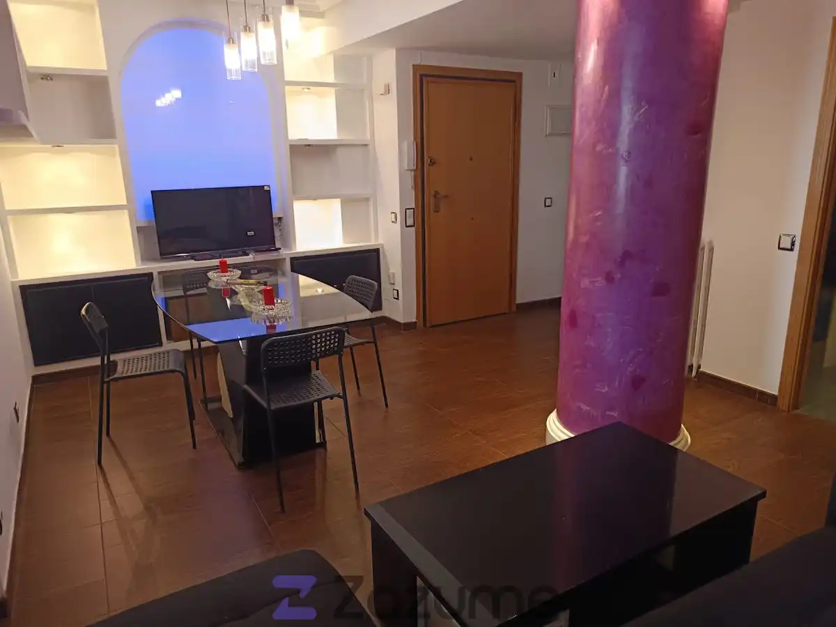 Living room of Flat for rent in Madrid  with Air Conditioner, Heating and Parquet flooring