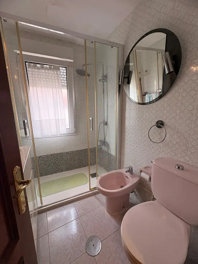 Bathroom of Flat for sale in Gijón   with Heating, Parquet flooring and Furnished