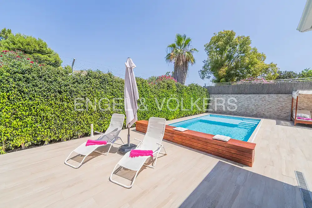 Villa con piscina in vendita a Carrer del Vespre 11, imagen 3