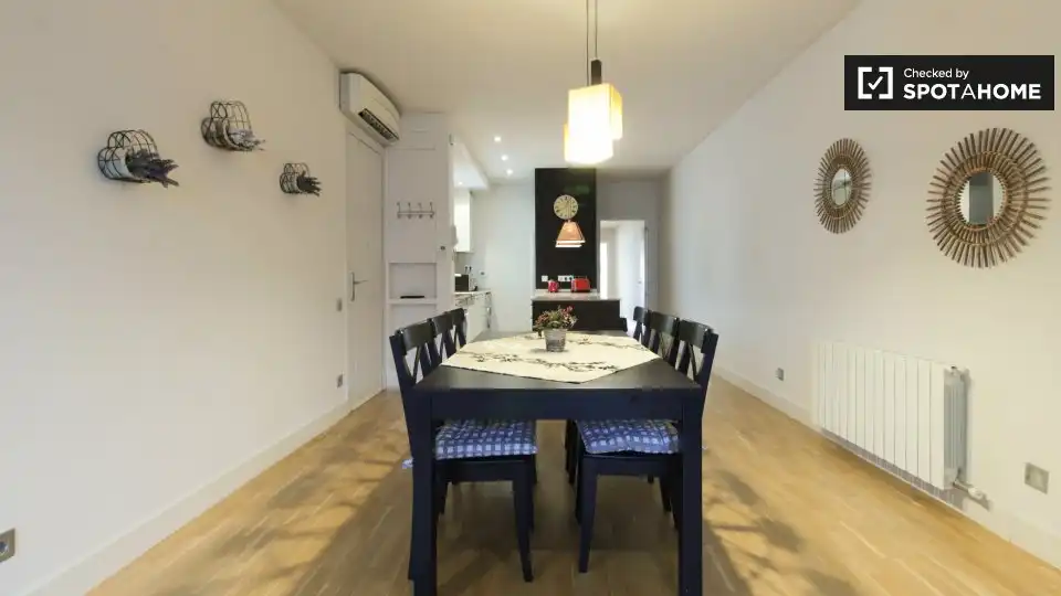 Appartamento con terrazza in affitto a Eixample