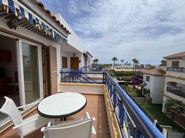 Appartamento con piscina in affitto a El Playazo