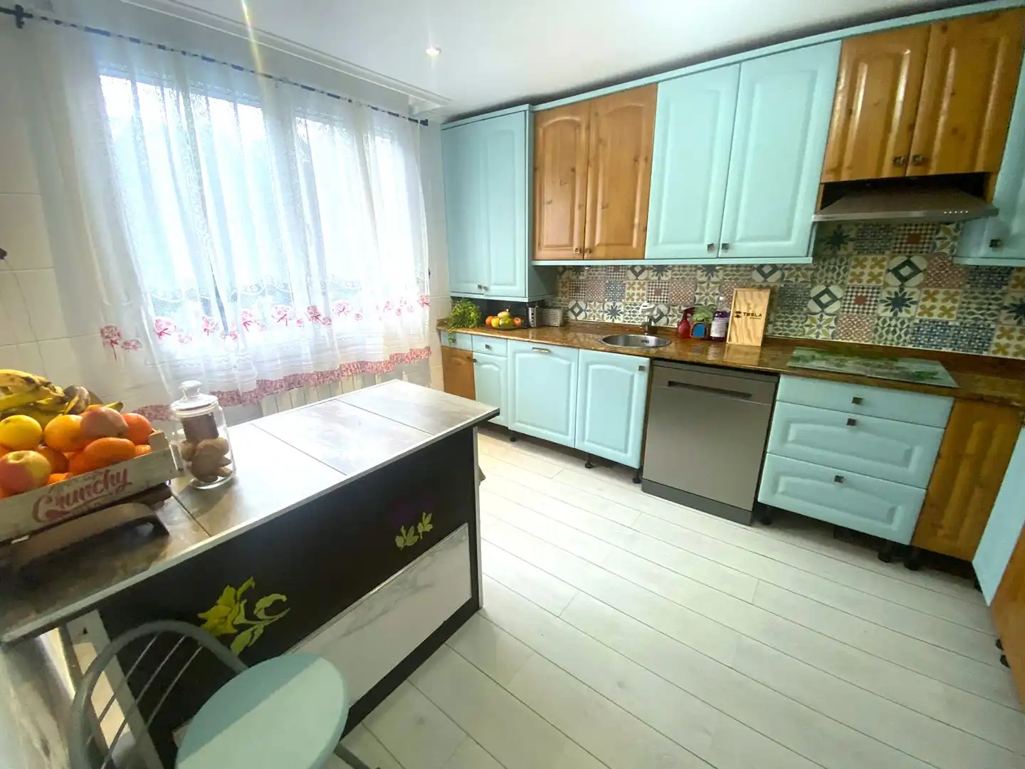 Cocina de Casa o chalet en venta en Castro-Urdiales con Calefacción, Jardín privado y Parquet