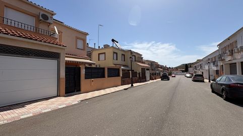 Foto 3 de Casa adosada en venta en Carboneros, Jaén