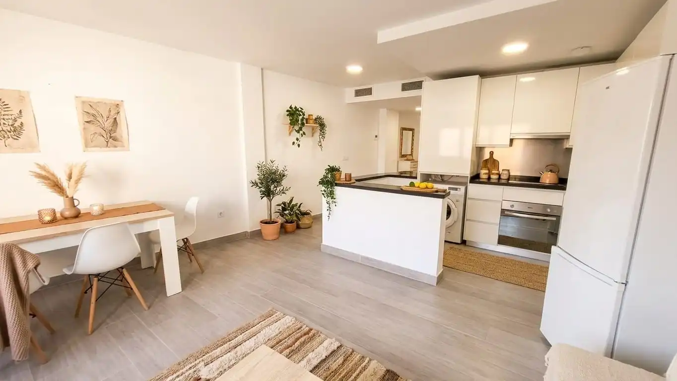 Cuina de Apartament en venda en Rincón de la Victoria amb Aire condicionat, Traster i Moblat