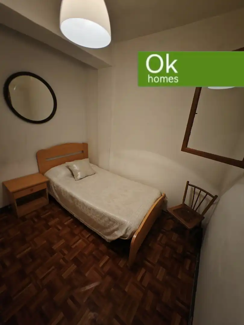 Schlafzimmer von Einfamilien-Reihenhaus zum Verkauf in Melide mit Klimaanlage, Heizung und Abstellraum