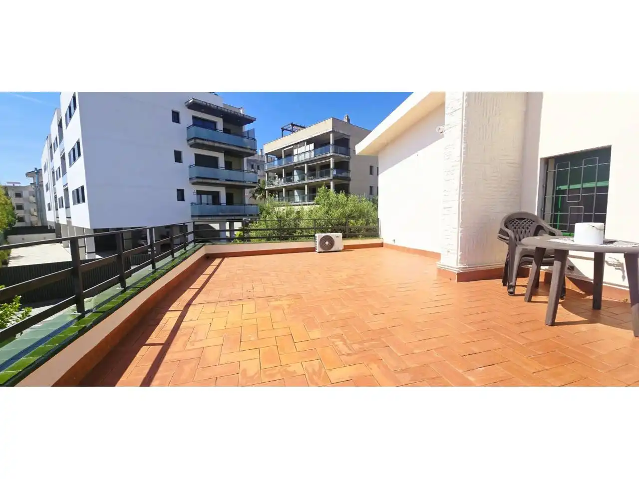 Terrassa de Casa o xalet en venda en Torredembarra amb Aire condicionat, Calefacció i Jardí privat