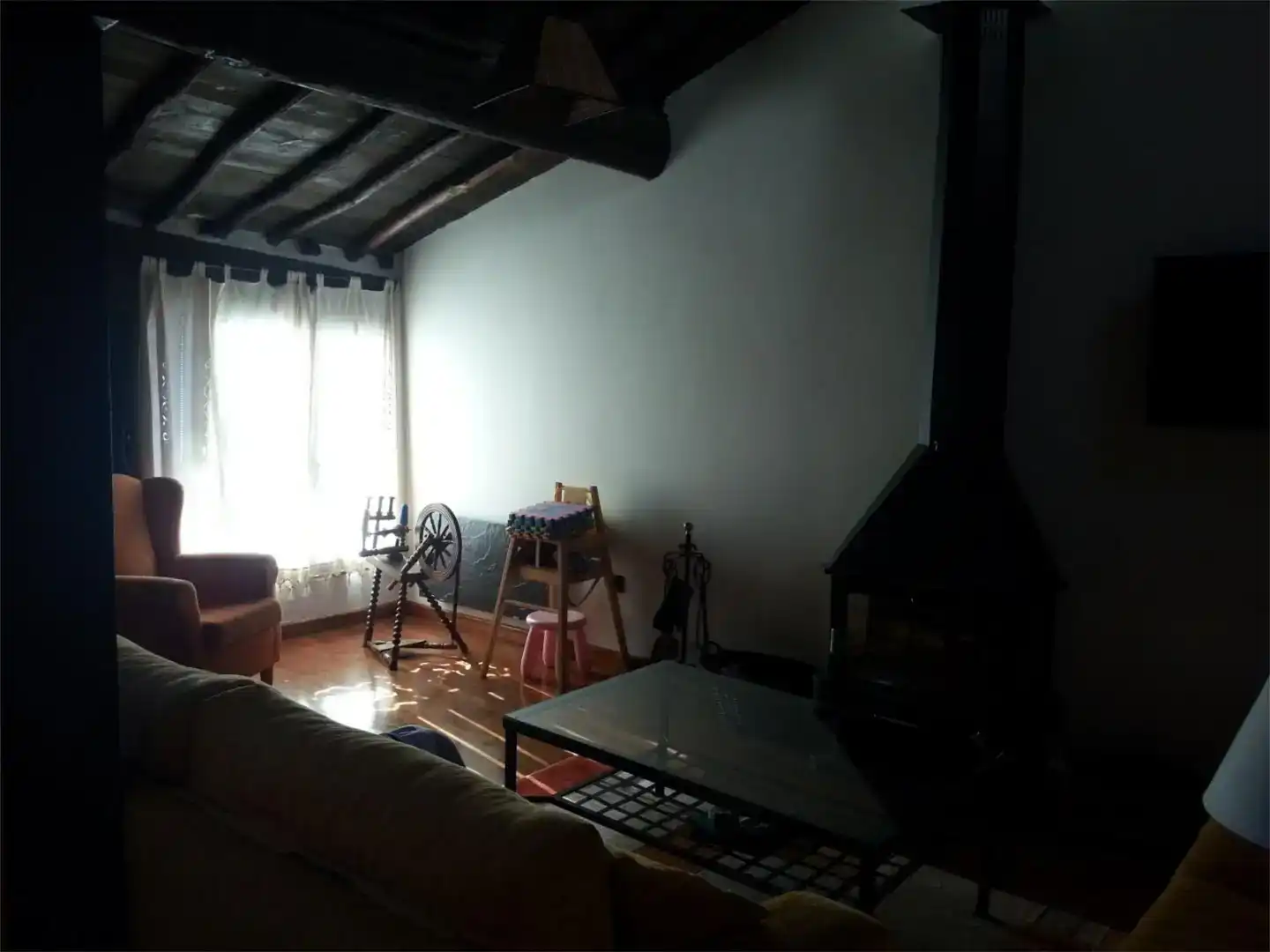 Sala d'estar de Dúplex en venda en Navacarros amb Parquet i Moblat