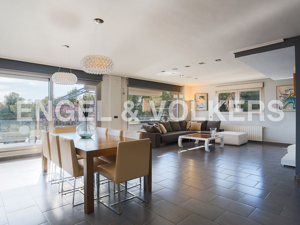 Living room of House or chalet for sale in Benicasim / Benicàssim  with Air Conditioner, Heating and Parquet flooring