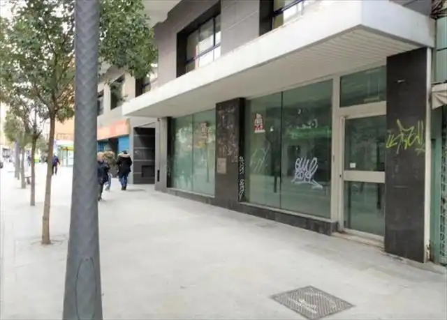 Local comercial de lloguer a Calle FUENLABRADA, imagen 2