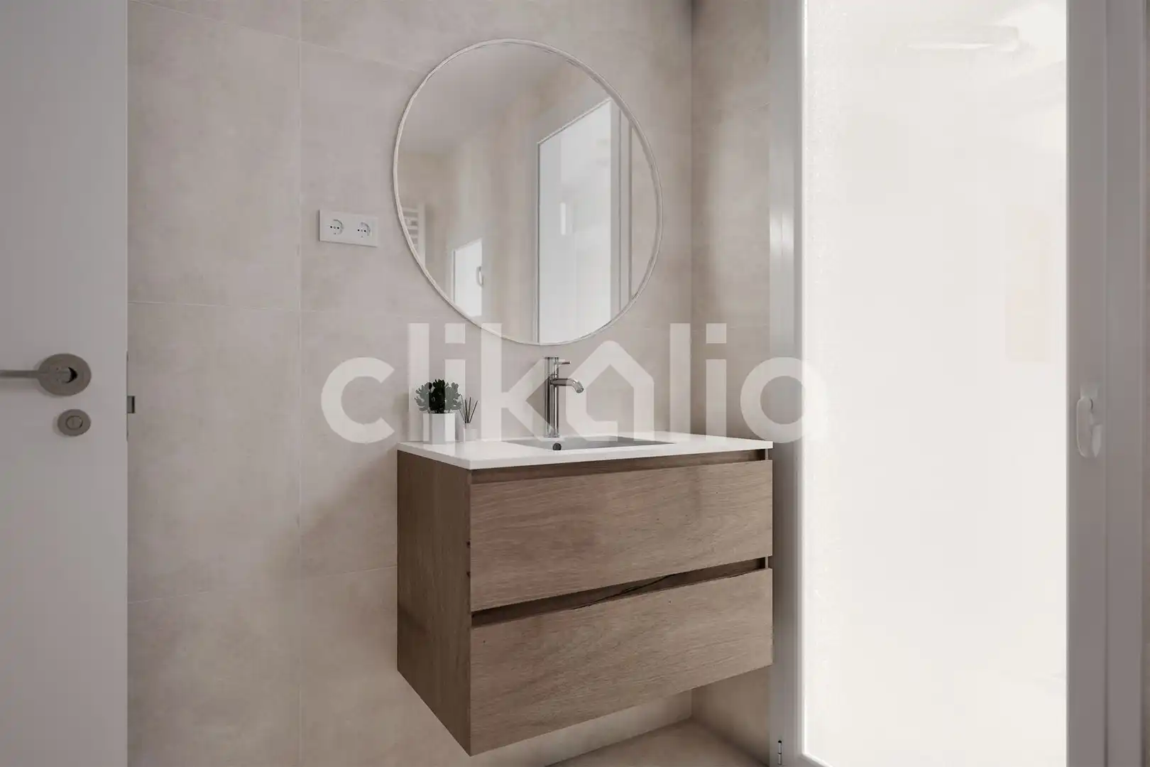 Bathroom of Flat for sale in Madrid  with Air Conditioner, Heating and Terrace