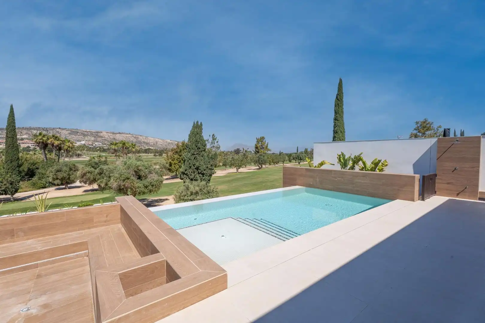 Xalet amb piscina en venda a Algorfa