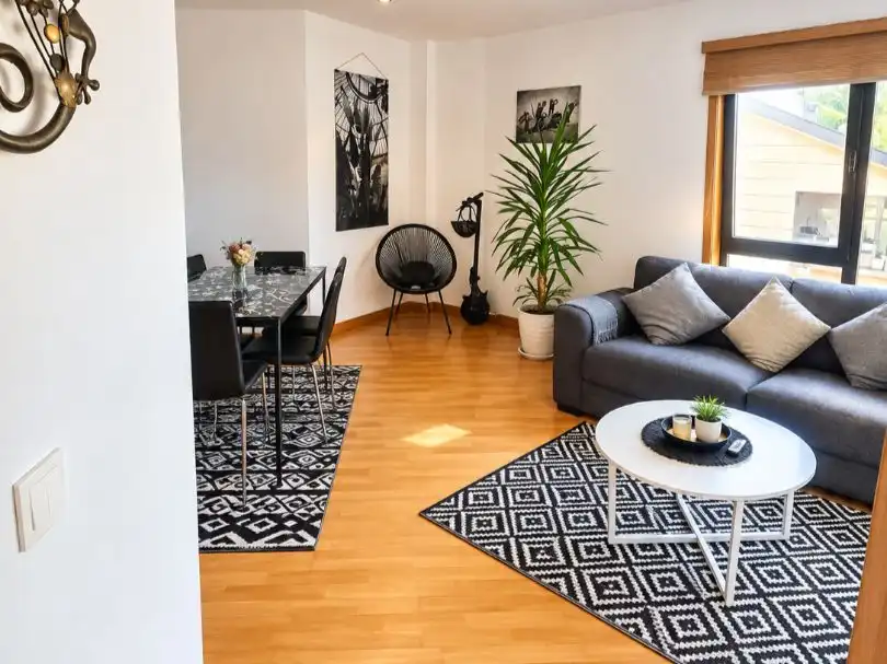 Sala de estar de Piso de alquiler en Ares con Jardín privado, Parquet y Terraza