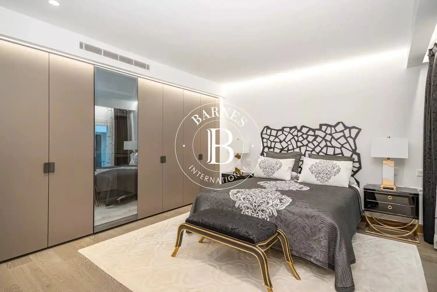 Bedroom of Flat for rent in Madrid  with Air Conditioner, Heating and Swimming Pool