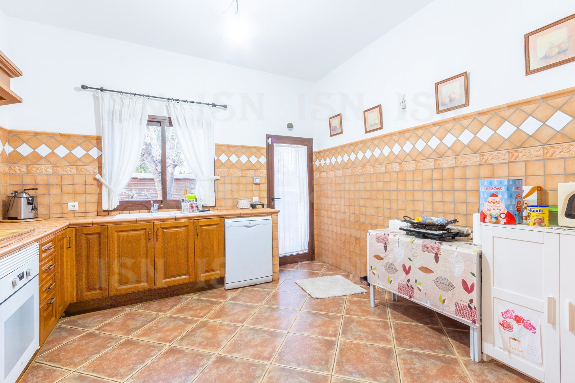 Kitchen of House or chalet for sale in Santa Eugènia  with Air Conditioner, Heating and Terrace