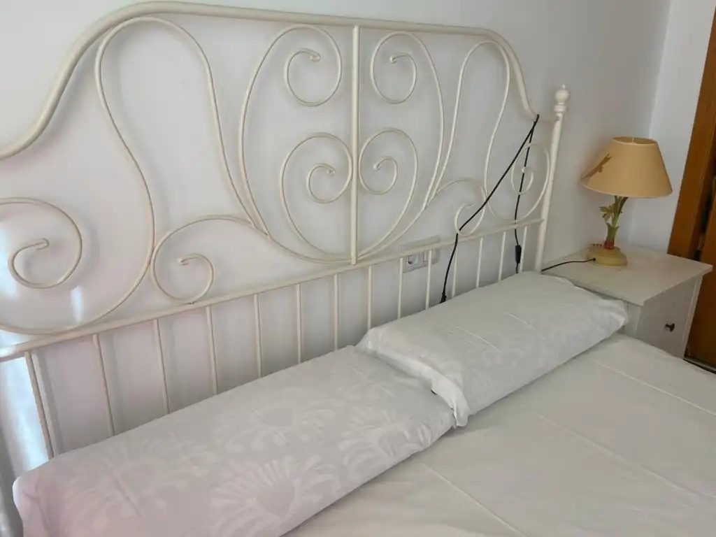 Dormitori de Apartament en venda en La Manga del Mar Menor amb Terrassa, Piscina i Balcó