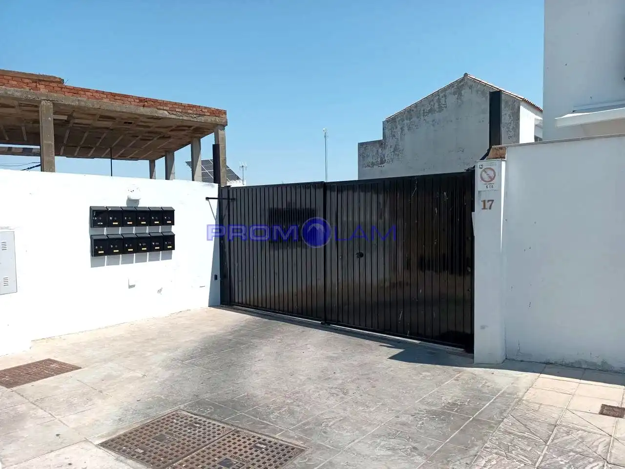 Vista exterior de Casa o chalet en venta en Palomares del Río con Aire acondicionado, Terraza y Piscina